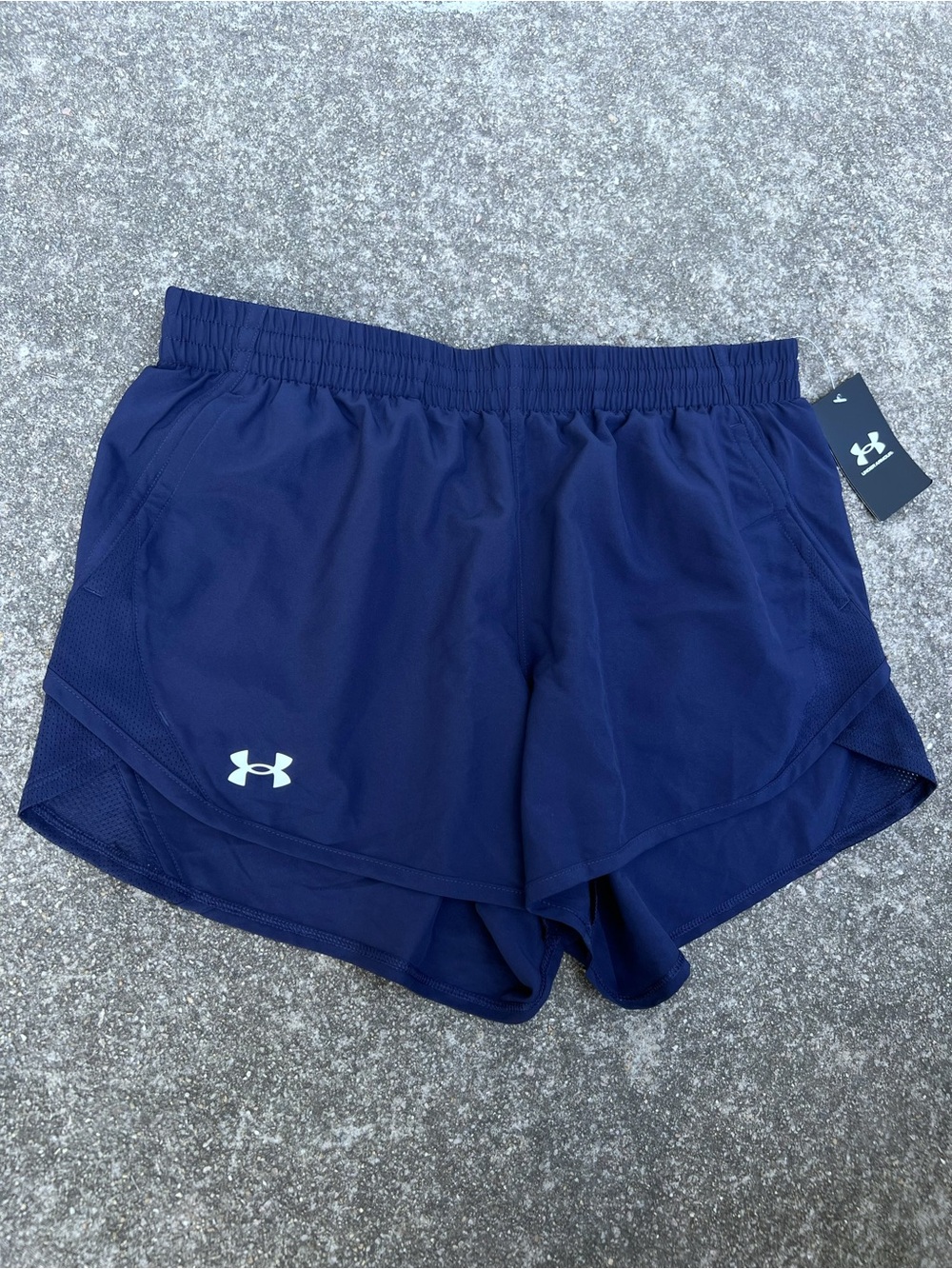 NWT Under Armour Fly By 2.0 Navy Running Shorts 3” Inseam Medium - Picture 2 of 4